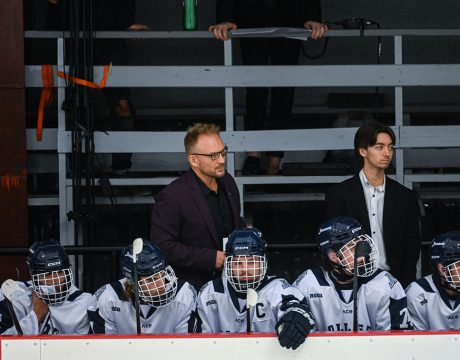 Joueurs sur le banc - Hockey D1 2023-2024